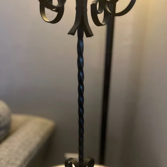 5 Arm Vintage Candelabra - Picture 4 of 6